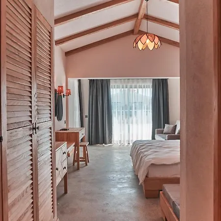 The Pearl Hotel